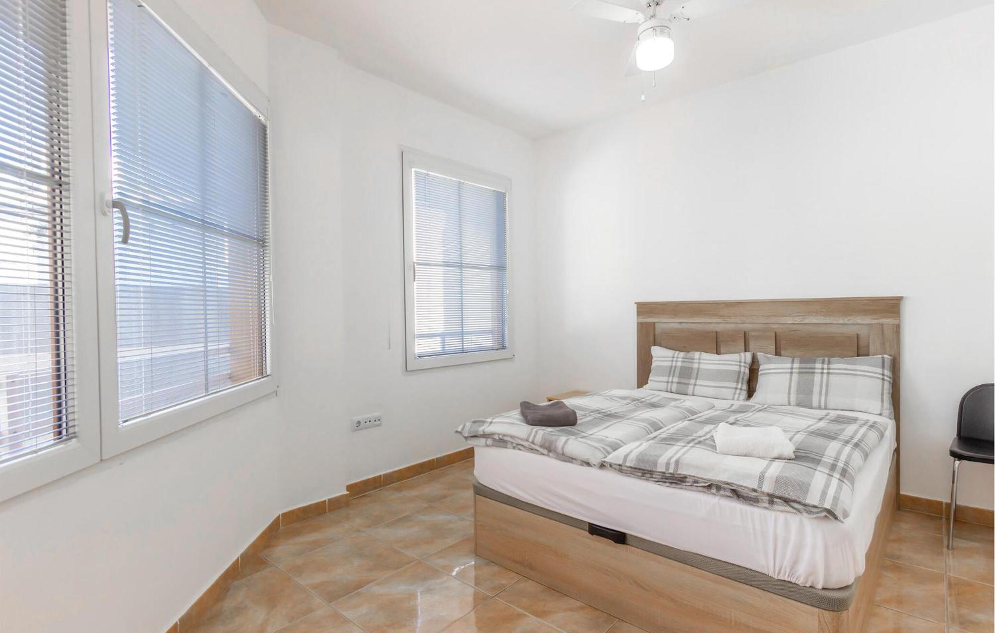 Amazing Apartment In Santa Pola Exteriör bild