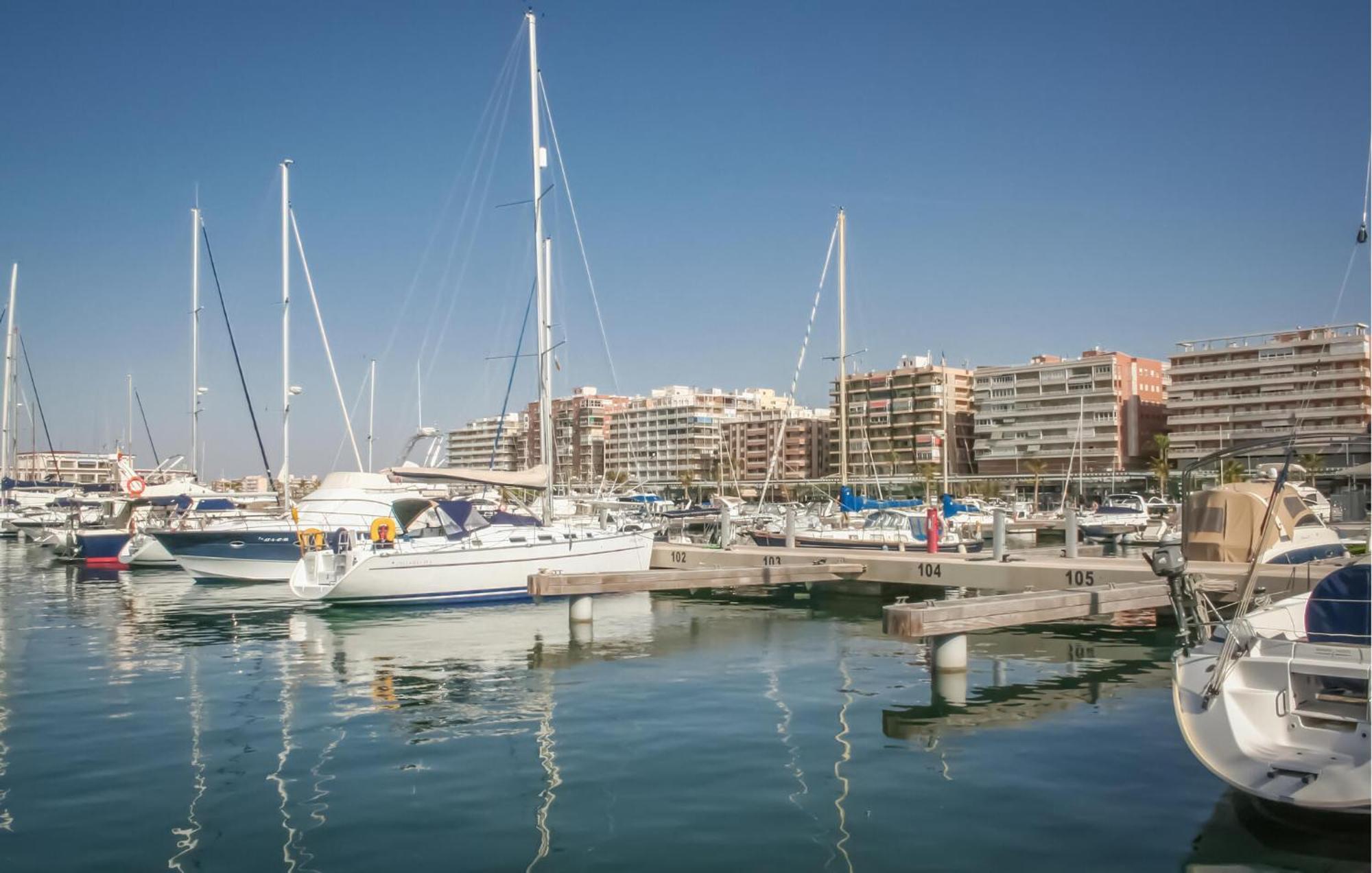 Amazing Apartment In Santa Pola Exteriör bild